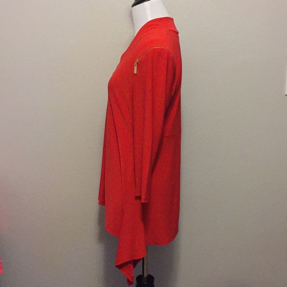 Beautiful top by Chaus. Size M. - Picture 2 of 5